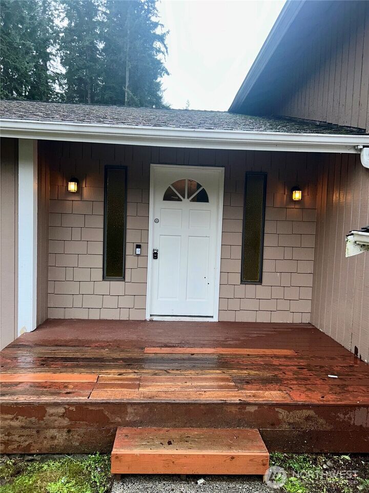 Property Photo:  13225 SE 337th Street  WA 98092 