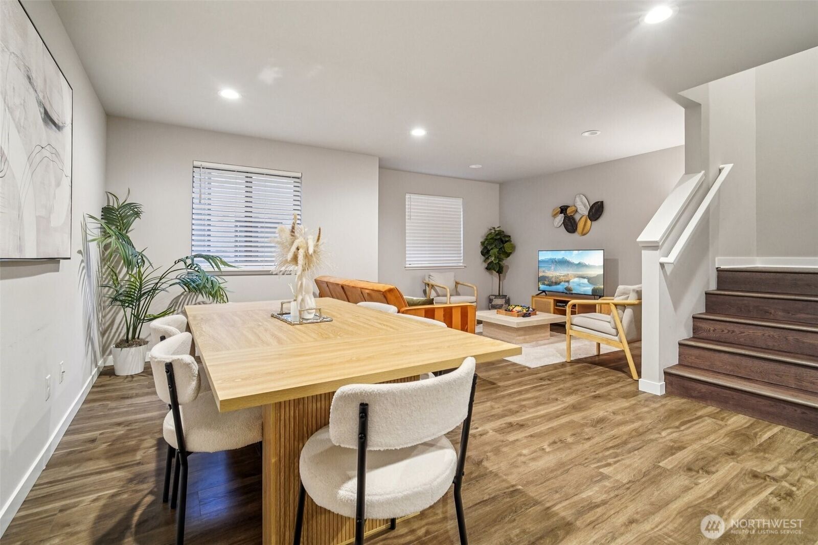 Property Photo:  4908 S Willow Street B  WA 98118 