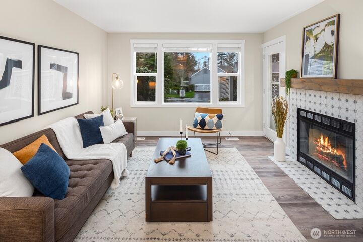 Property Photo:  22405 SE 42nd Terrace 1174  WA 98029 