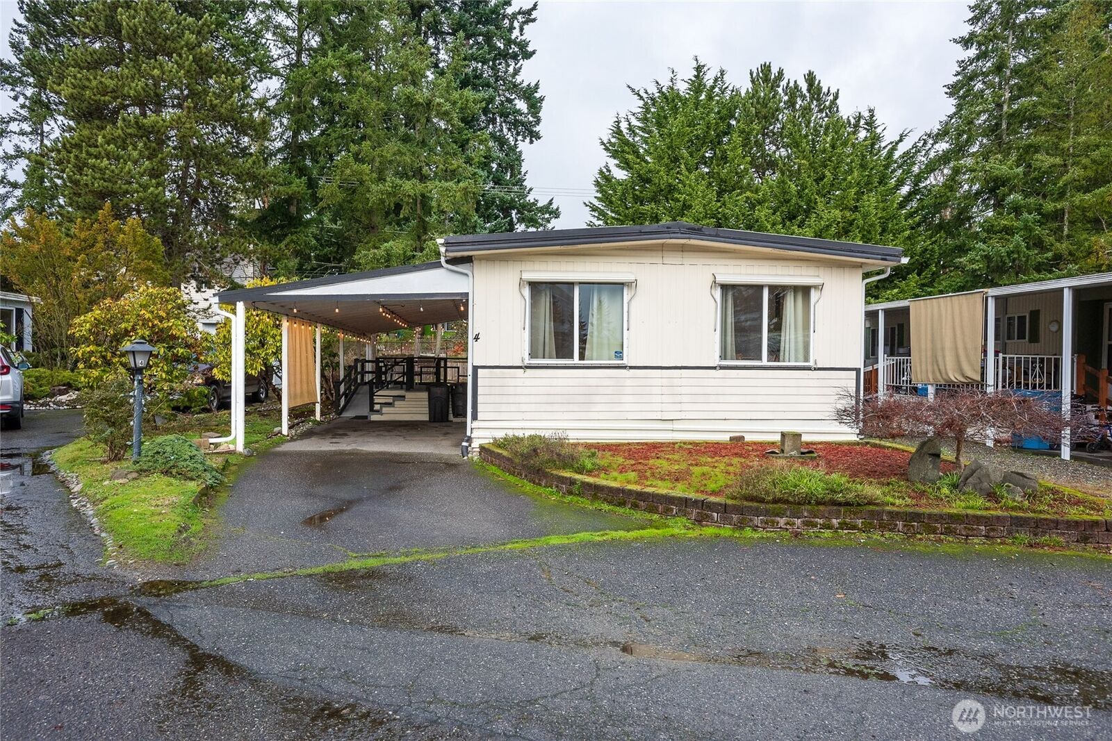 Property Photo:  5220  176th Street SW  WA 98037 