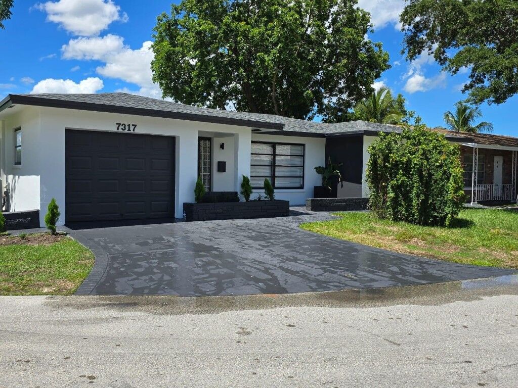 Property Photo:  7317 NW 57th Court  FL 33321 