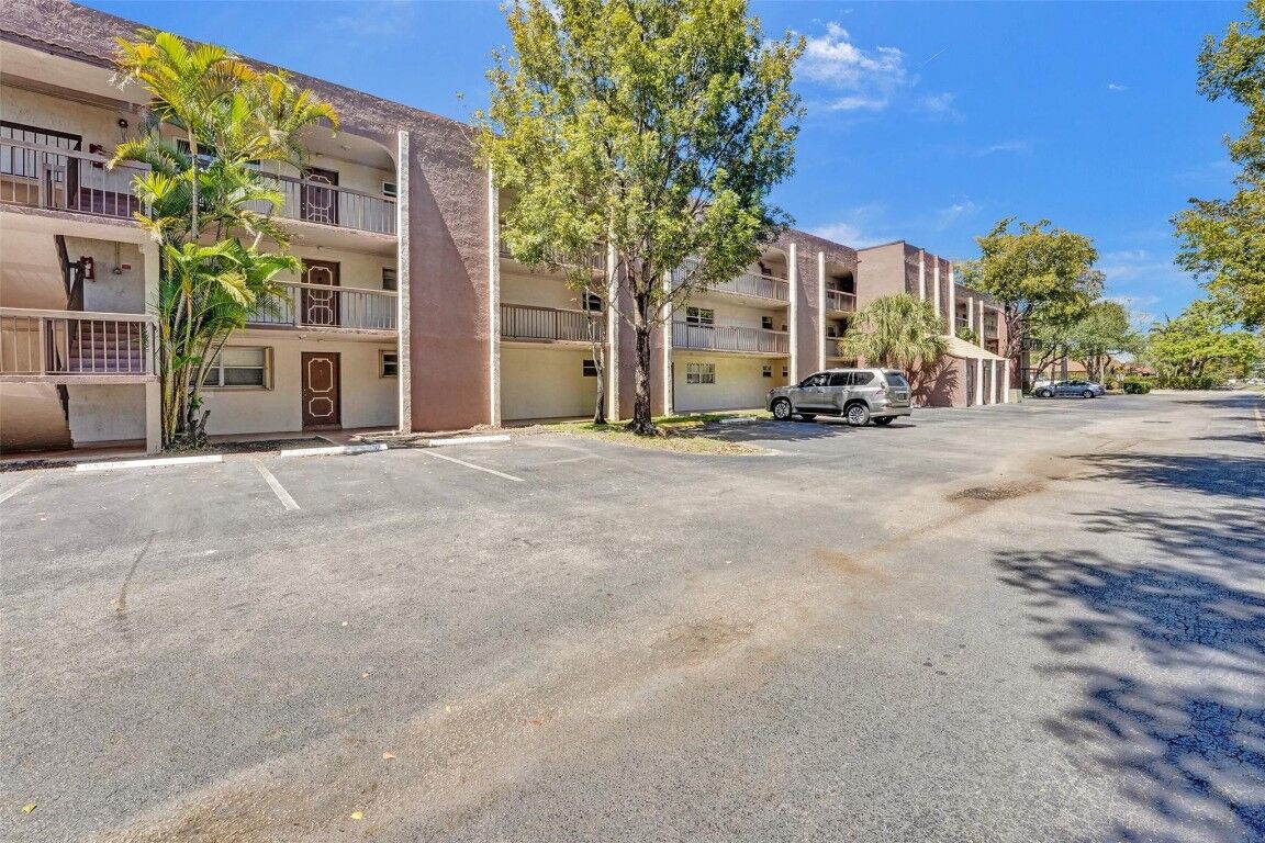 Property Photo:  7000 Nova Drive 105E  FL 33317 