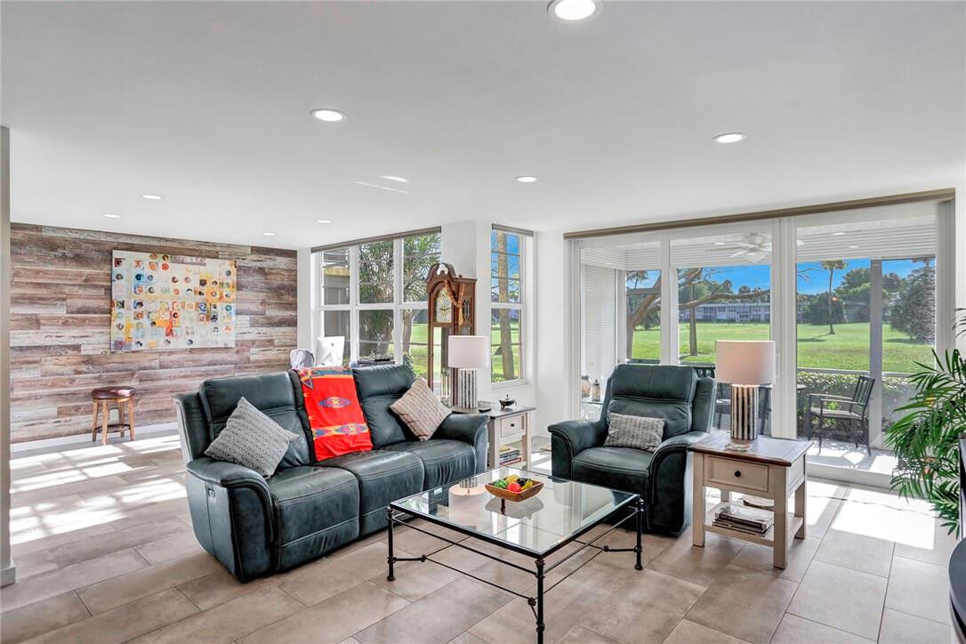 Property Photo:  804 Cypress Grove Lane 108  FL 33069 