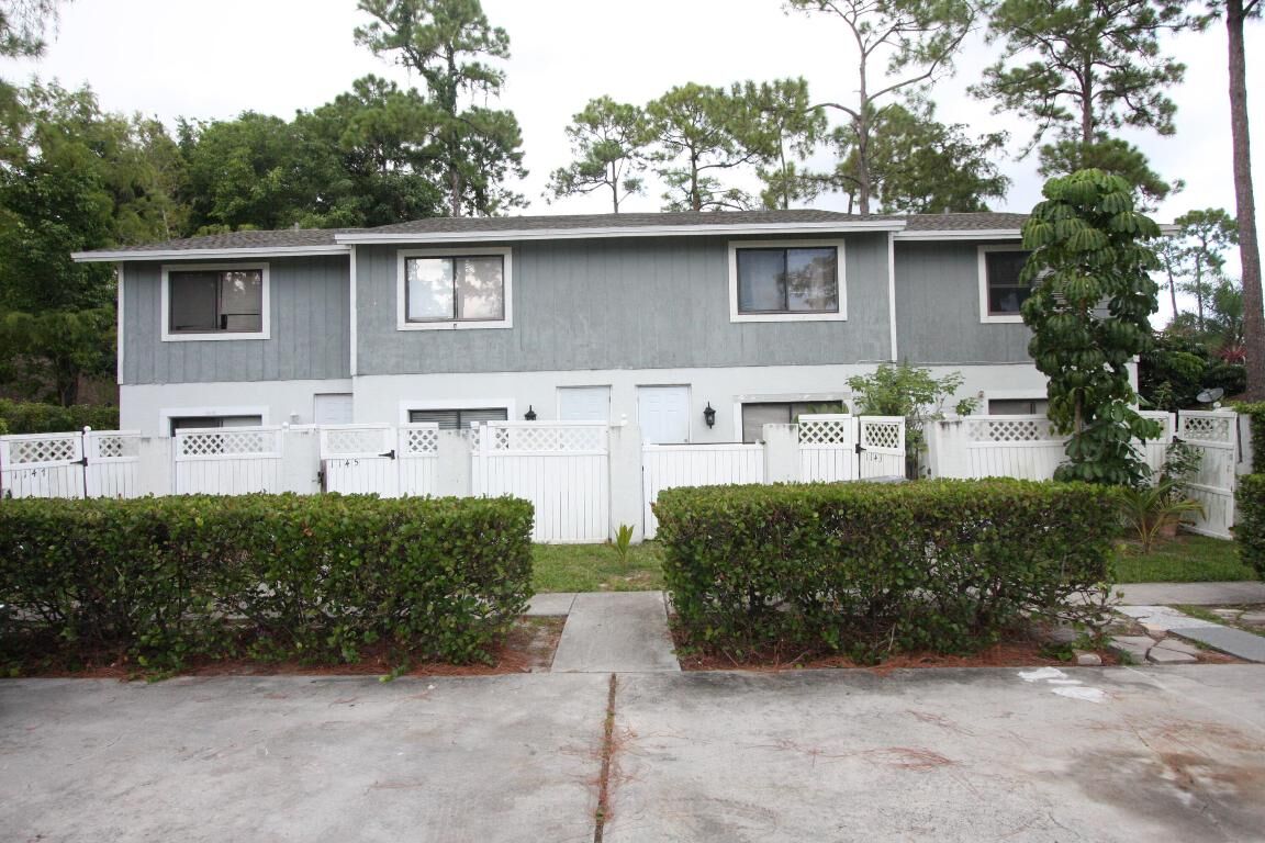 Property Photo:  1145 Goldenrod Road  FL 33414 