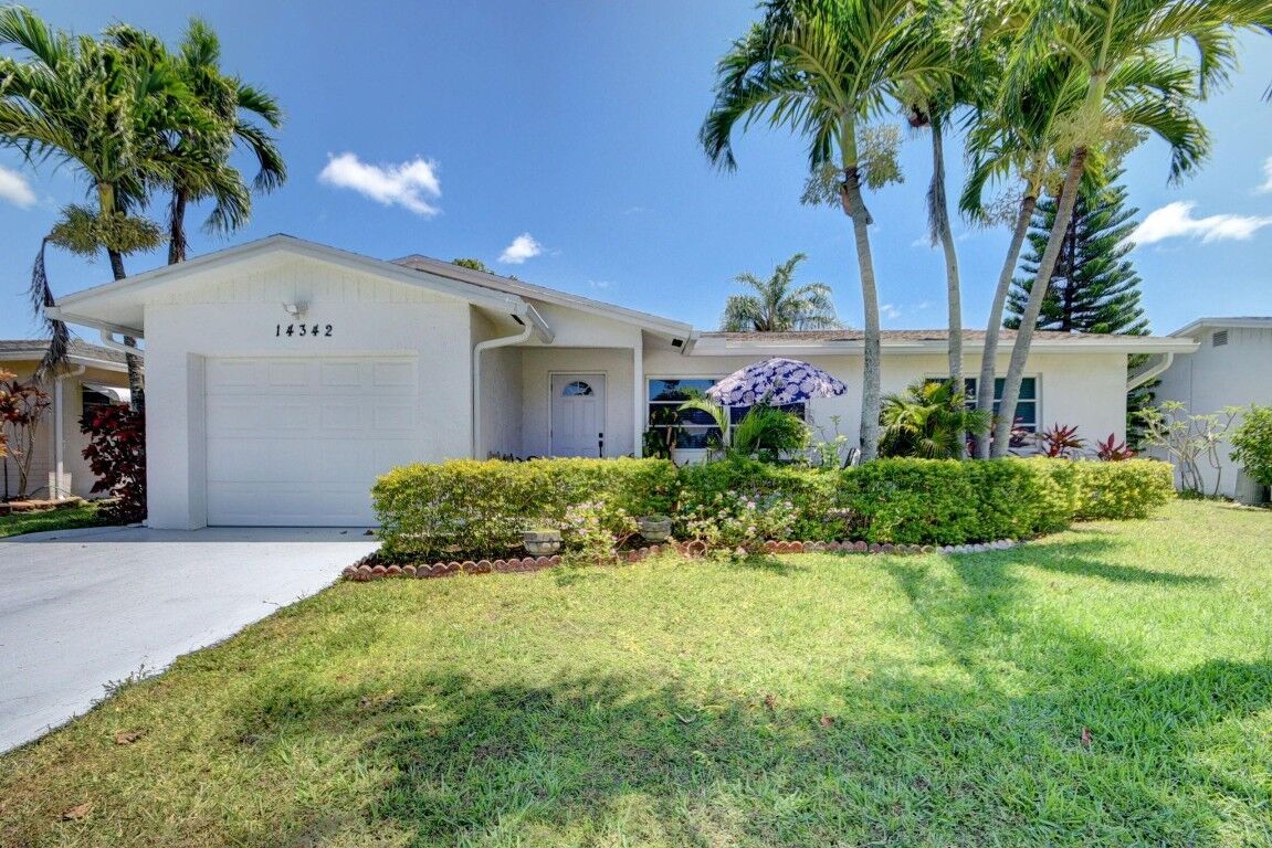 Property Photo: 14342 Amapola Drive FL 33484