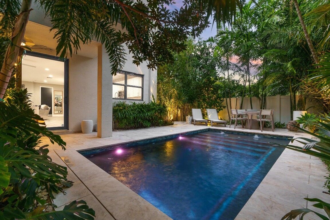 Property Photo:  1230 SW 4th Avenue  FL 33315 