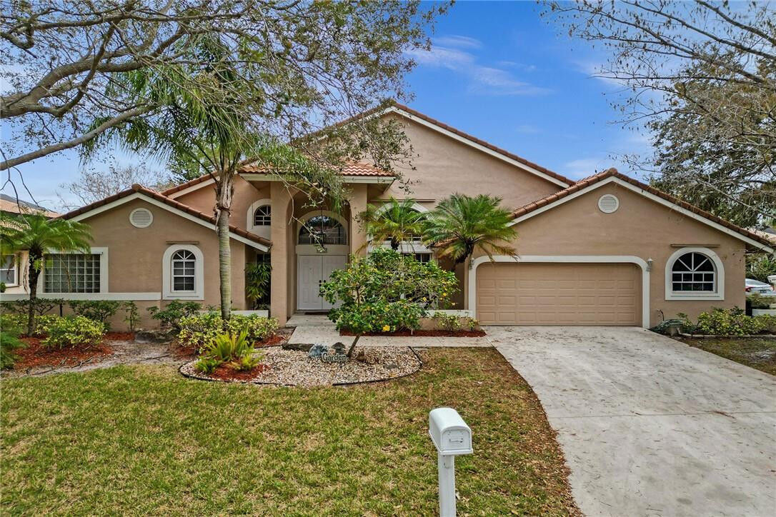 Property Photo: 4833 NW 99th Lane FL 33076