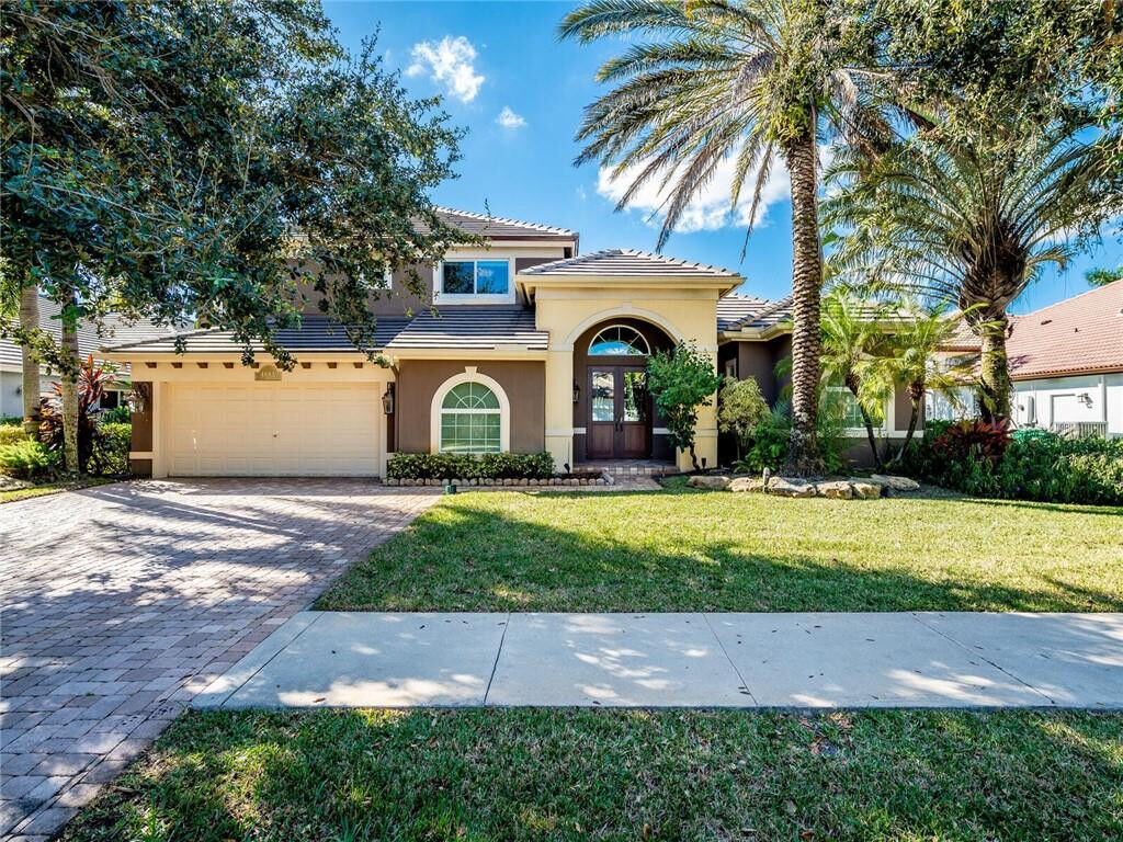 Property Photo:  4083 W Lake Estates Drive  FL 33328 