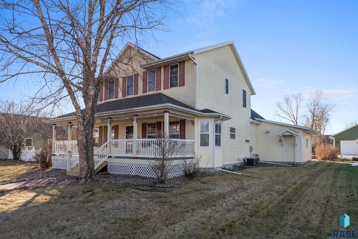 Property Photo:  513 N Morning Rain Ave Avenue  SD 57005 