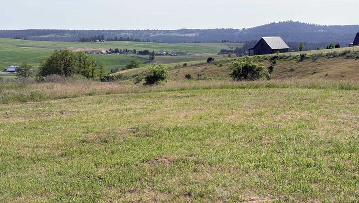 Property Photo: 10990 S Fruit. Appx St WA 99223