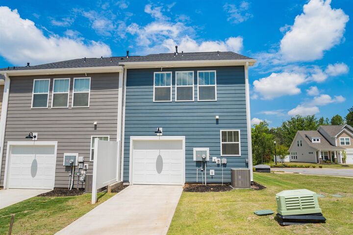 Property Photo:  484 Mill Park Way  SC 29307 