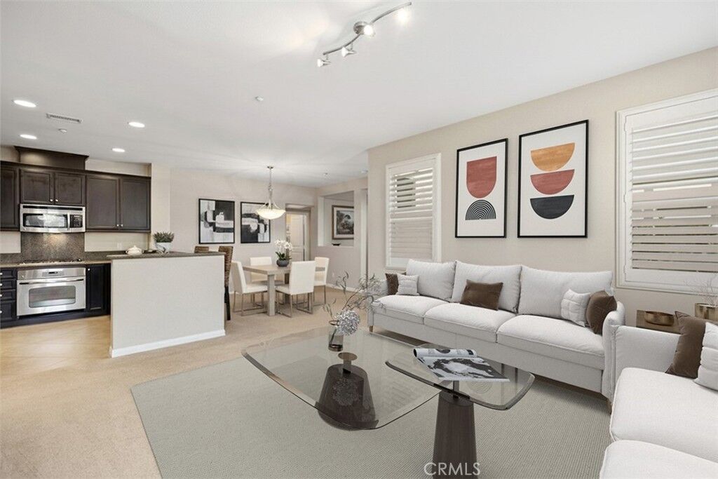 Property Photo:  24 Colonial  CA 92656 