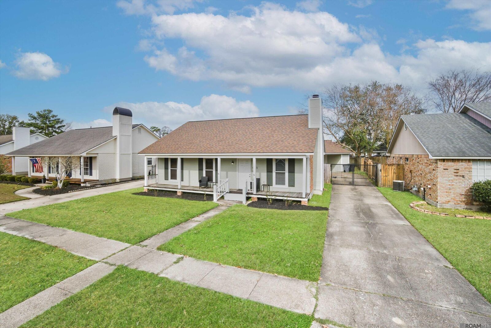 Property Photo:  4445 Country Hill Dr  LA 70816 