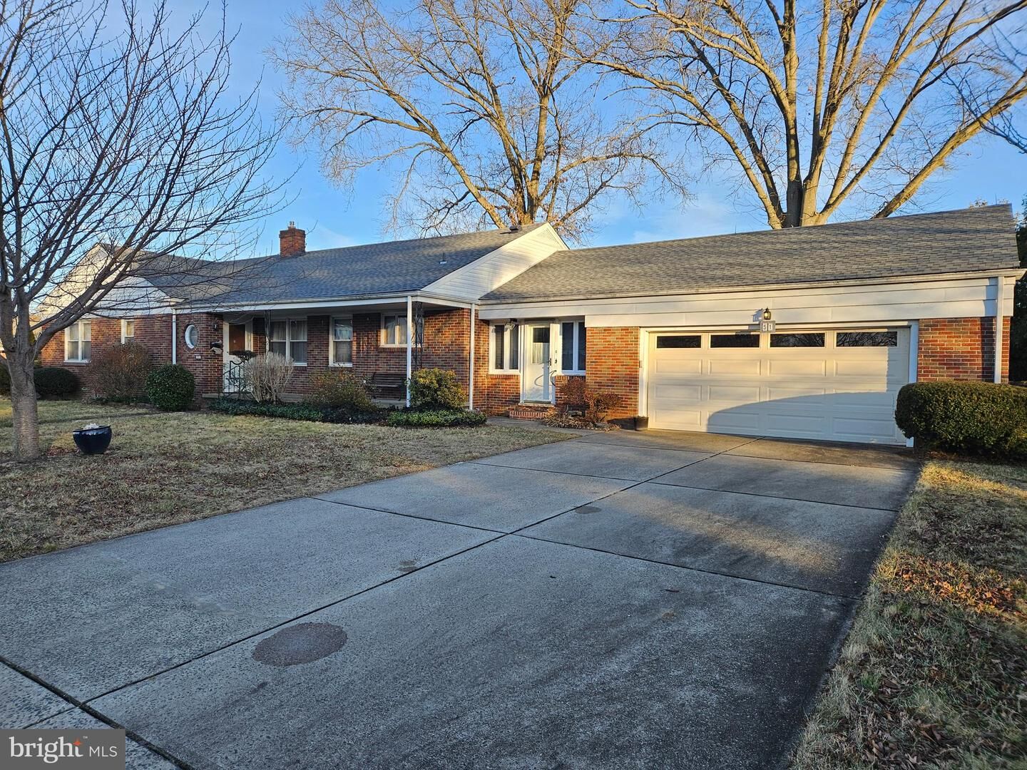 Property Photo:  51 N Crest Avenue  NJ 08690 