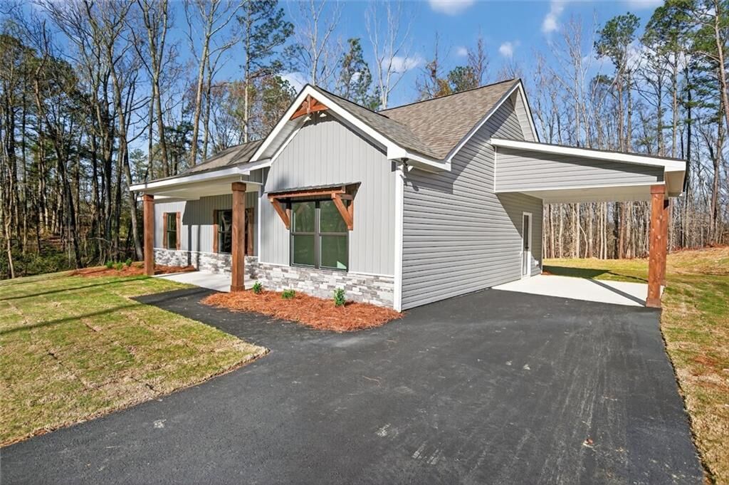 Property Photo:  342 Dandy Road  GA 30132 