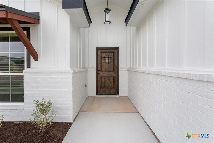 Property Photo: 2221 Bigtooth Maple Road TX 76502