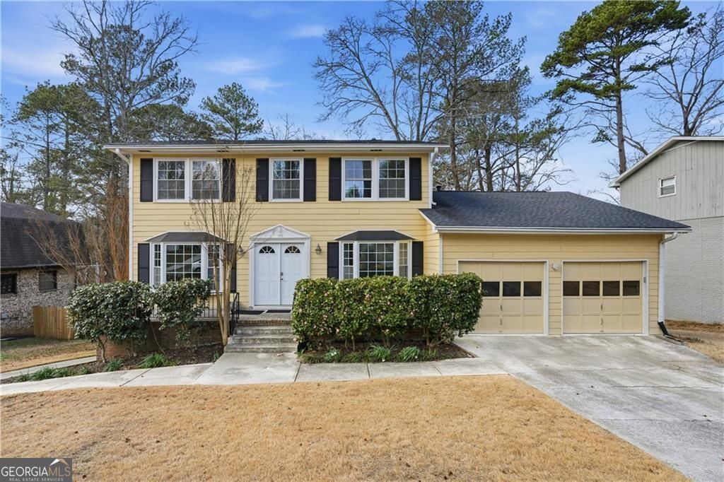 Property Photo:  521 Rue Montaigne  GA 30083 