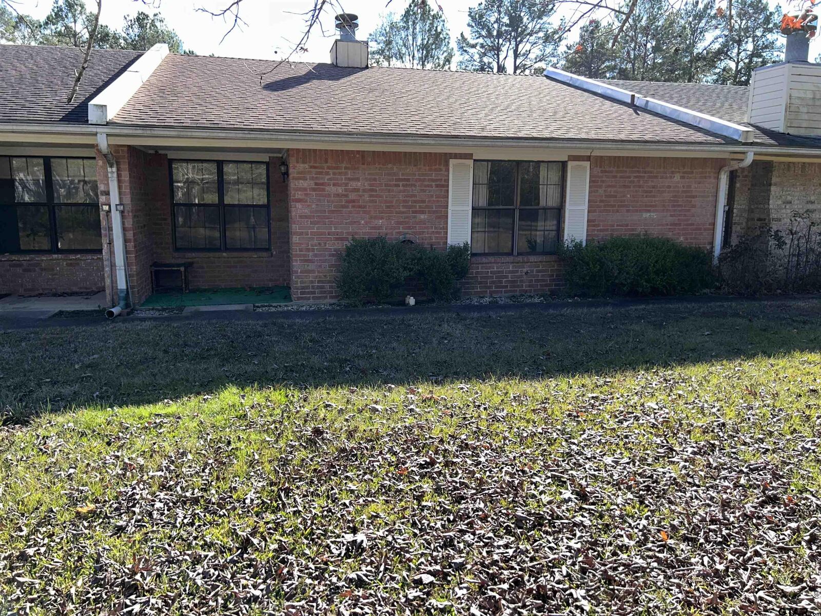 Property Photo:  1015 E Broad  TX 75773 