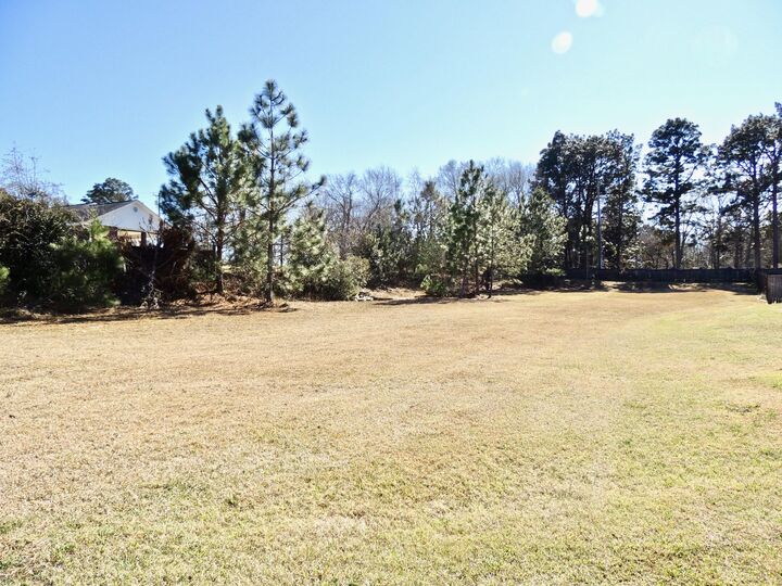 Property Photo:  33 W Chanticleer Dr.  MS 39402 