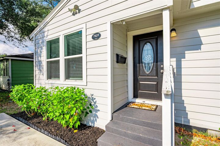 Property Photo:  7429 Valeda Drive  TX 77536 