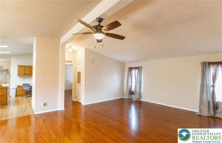 Property Photo: 55 Sycamore Drive PA 18014