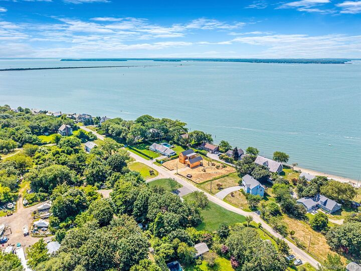 Property Photo: 295 Willow Terrace Lane NY 11957