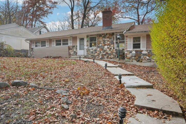 Property Photo:  4 Council Crest Road  NY 10974 