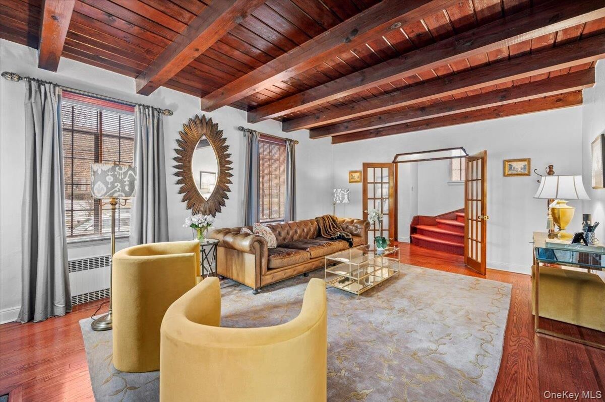 Property Photo:  19 Fairway Street  NY 10552 