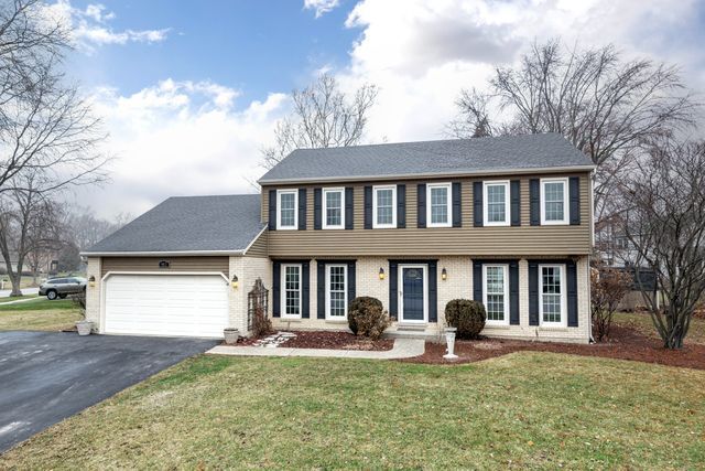 Property Photo:  903 Canyon Run Road  IL 60565 