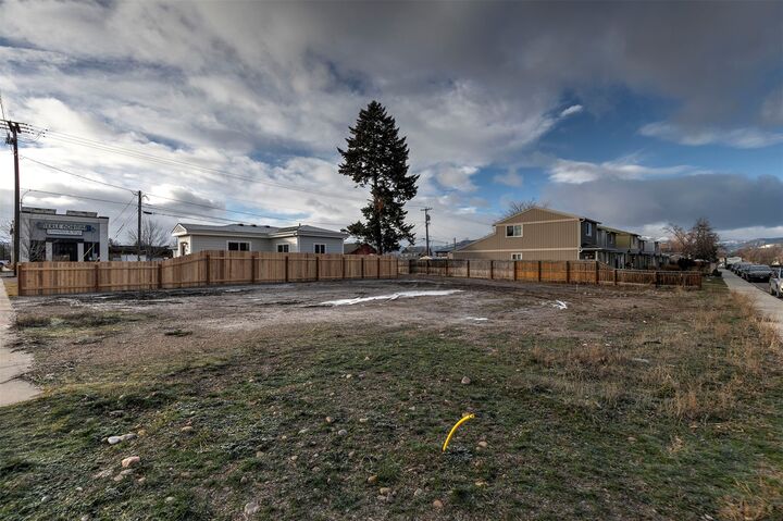 Property Photo:  2311 S Johnson Street  MT 59801 