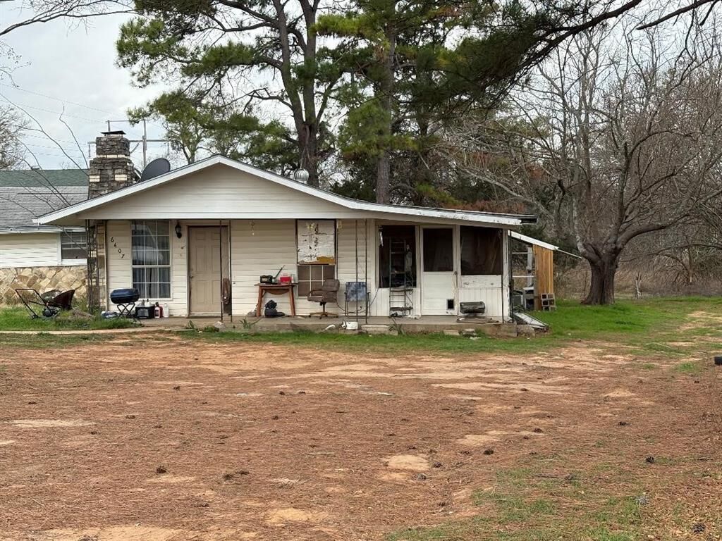 Property Photo:  6407 County Road 809  TX 76031 