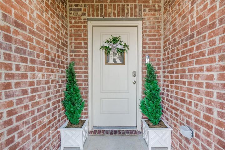 Property Photo: 2952 Roper Street TX 75189