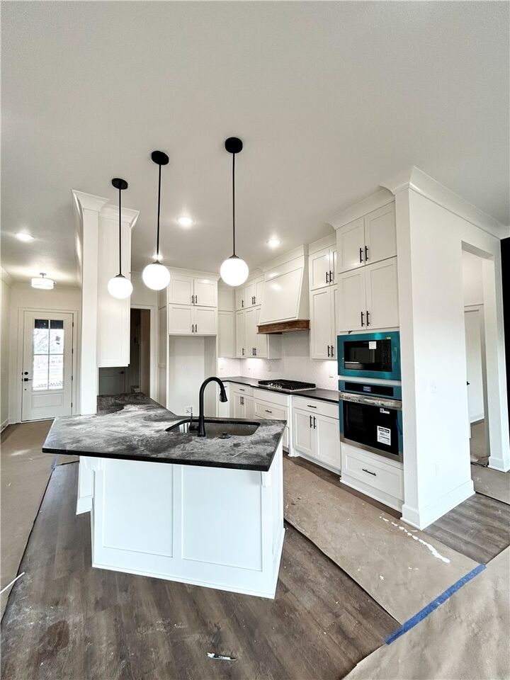 Property Photo:  2818 Rife Circle  AR 72758 