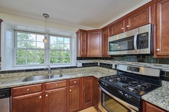 Property Photo:  1975 Middlesex St 51  MA 01851 