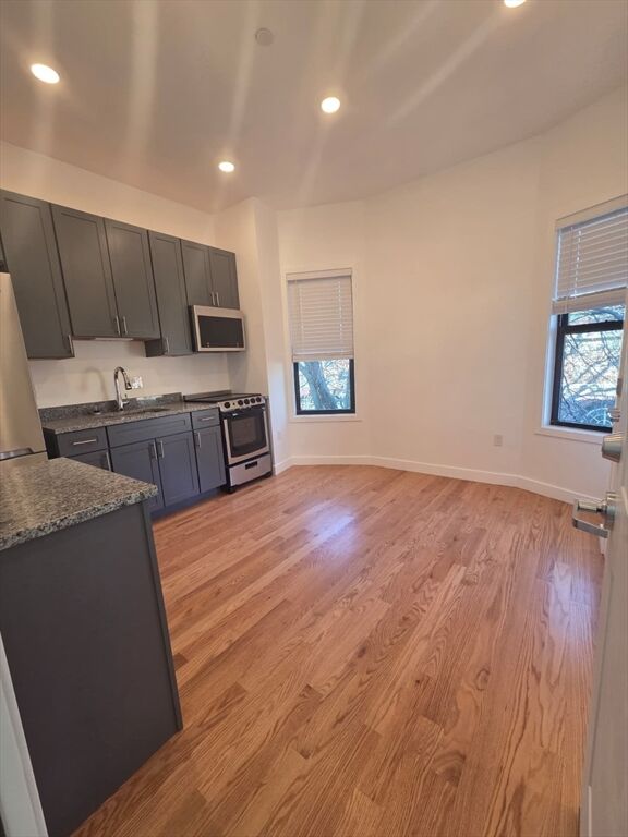 Property Photo:  165 Hawthorne Street 202  MA 02150 