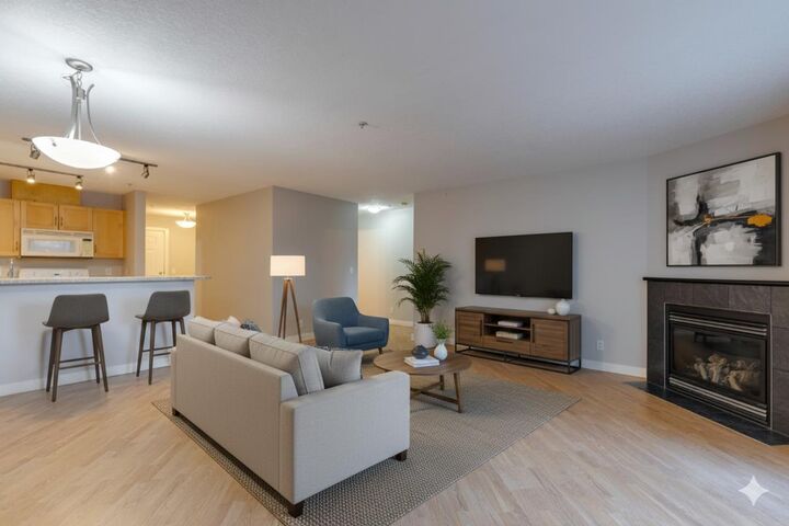 Property Photo:  2440 34 Avenue SW 107  AB T2T 2C8 