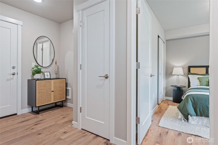 Property Photo: 14424 Madison Way G5 WA 98087