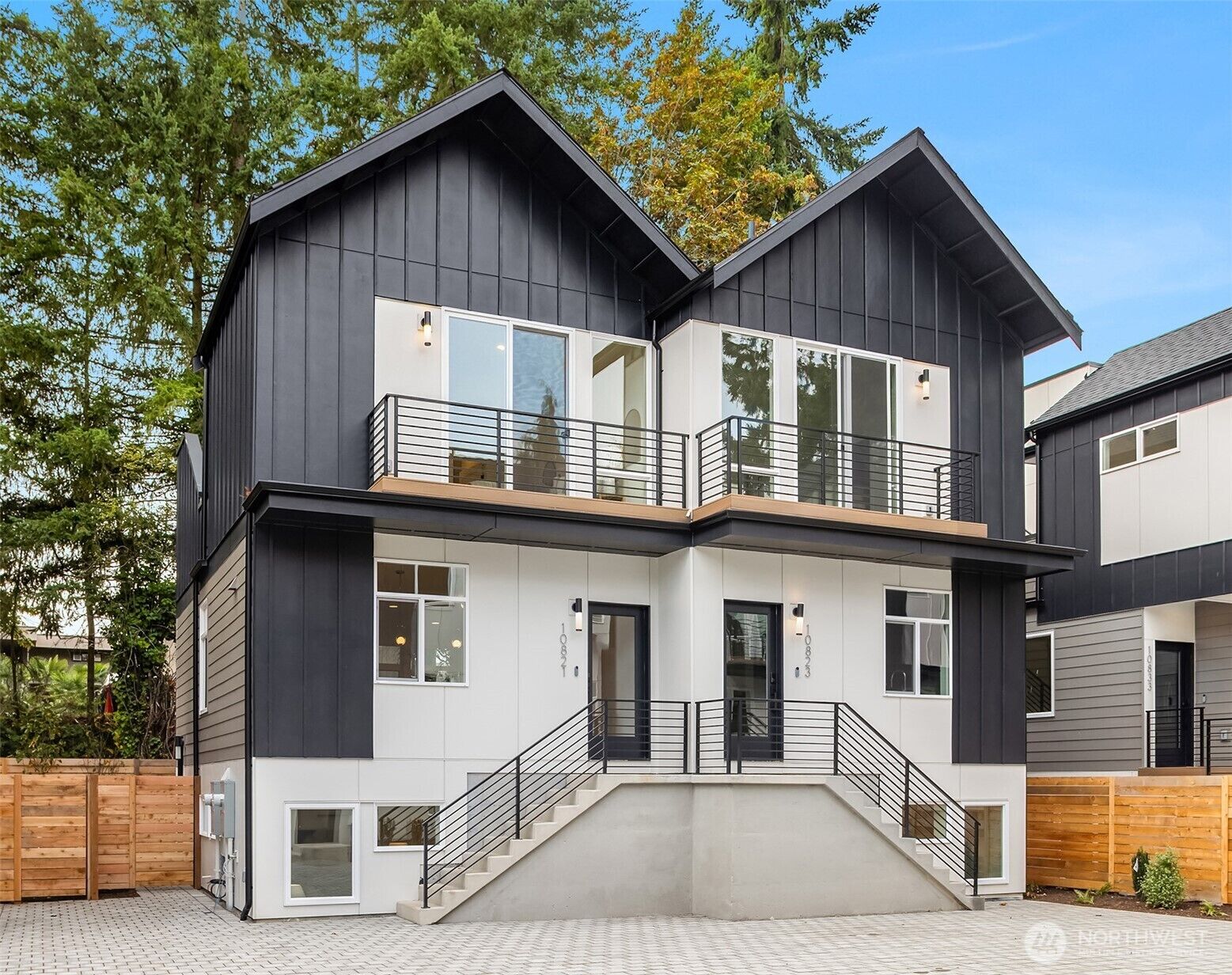 Property Photo: 10823 11th Avenue NE WA 98125