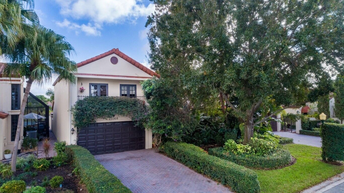 Property Photo:  23368 S Mirabella Circle  FL 33433 