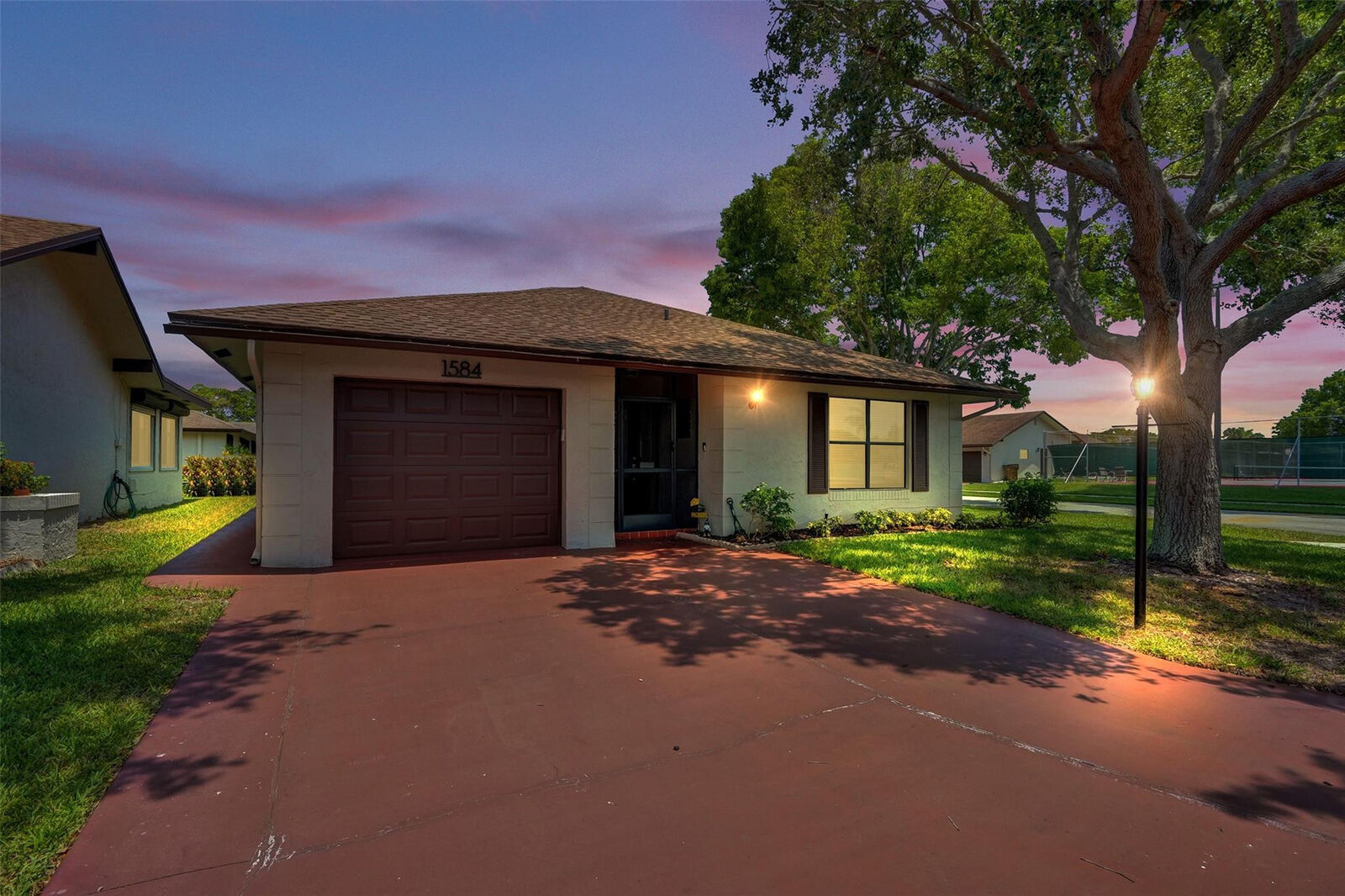 Property Photo: 1584 SW 22nd Terrace FL 33442