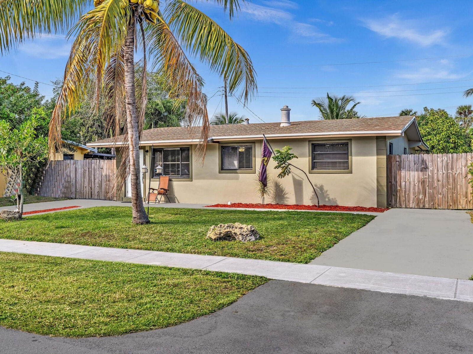 Property Photo:  5561 SW 6th Court  FL 33068 