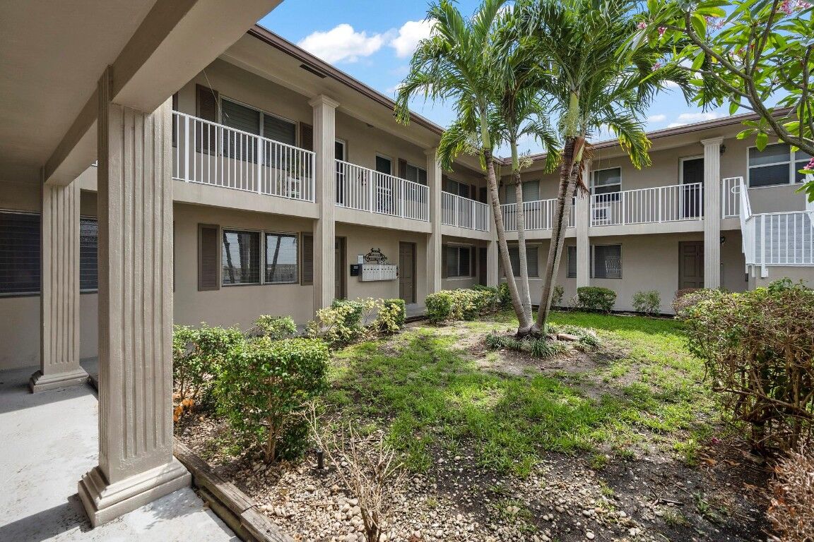 Property Photo: 2130 NE 42nd Court 2 FL 33064