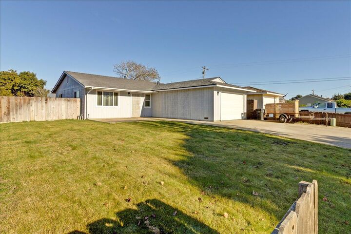 Property Photo: 960 Elko Street CA 93926