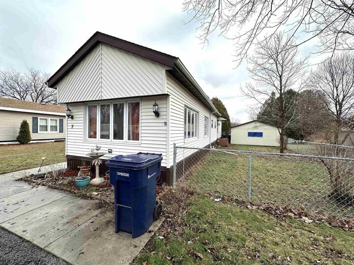 Property Photo:  7 Lapidary Lane  WI 53548 