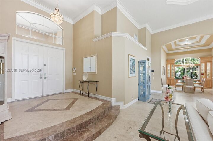 Property Photo:  2442 Poinciana Ct  FL 33327 