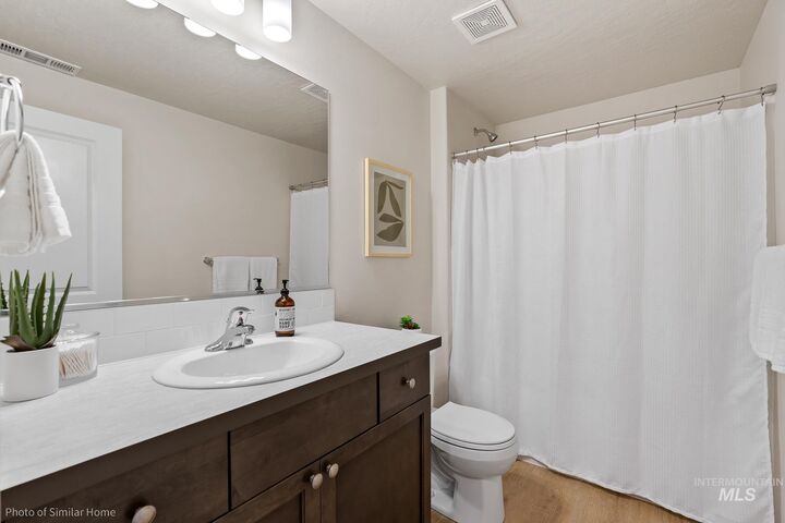 Property Photo: 905 W Audrey Acres Dr Talent Lot 2 Block 2 ID 83686