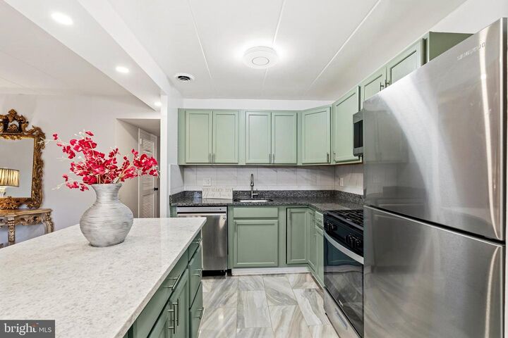 Property Photo:  2648 Redcoat Drive 97  VA 22303 