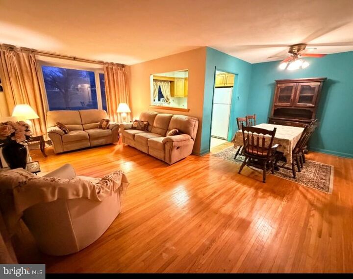 Property Photo:  2828 Holme Avenue  PA 19152 