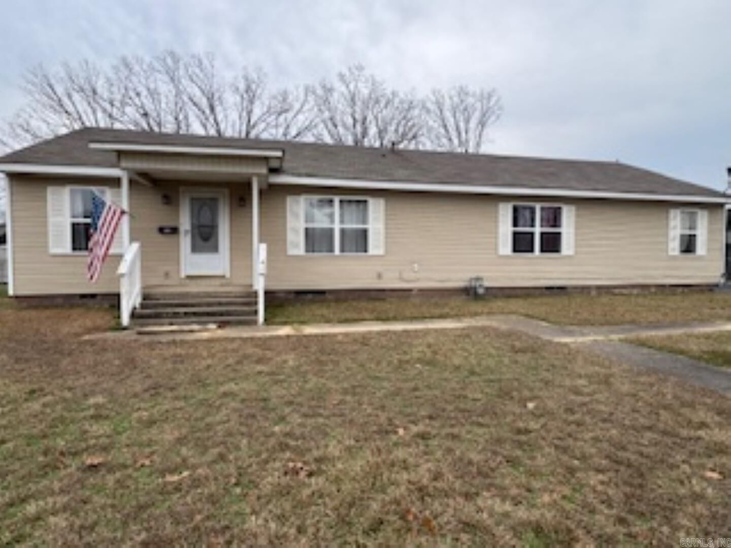 Property Photo:  115 S Womble Ave  AR 71701 