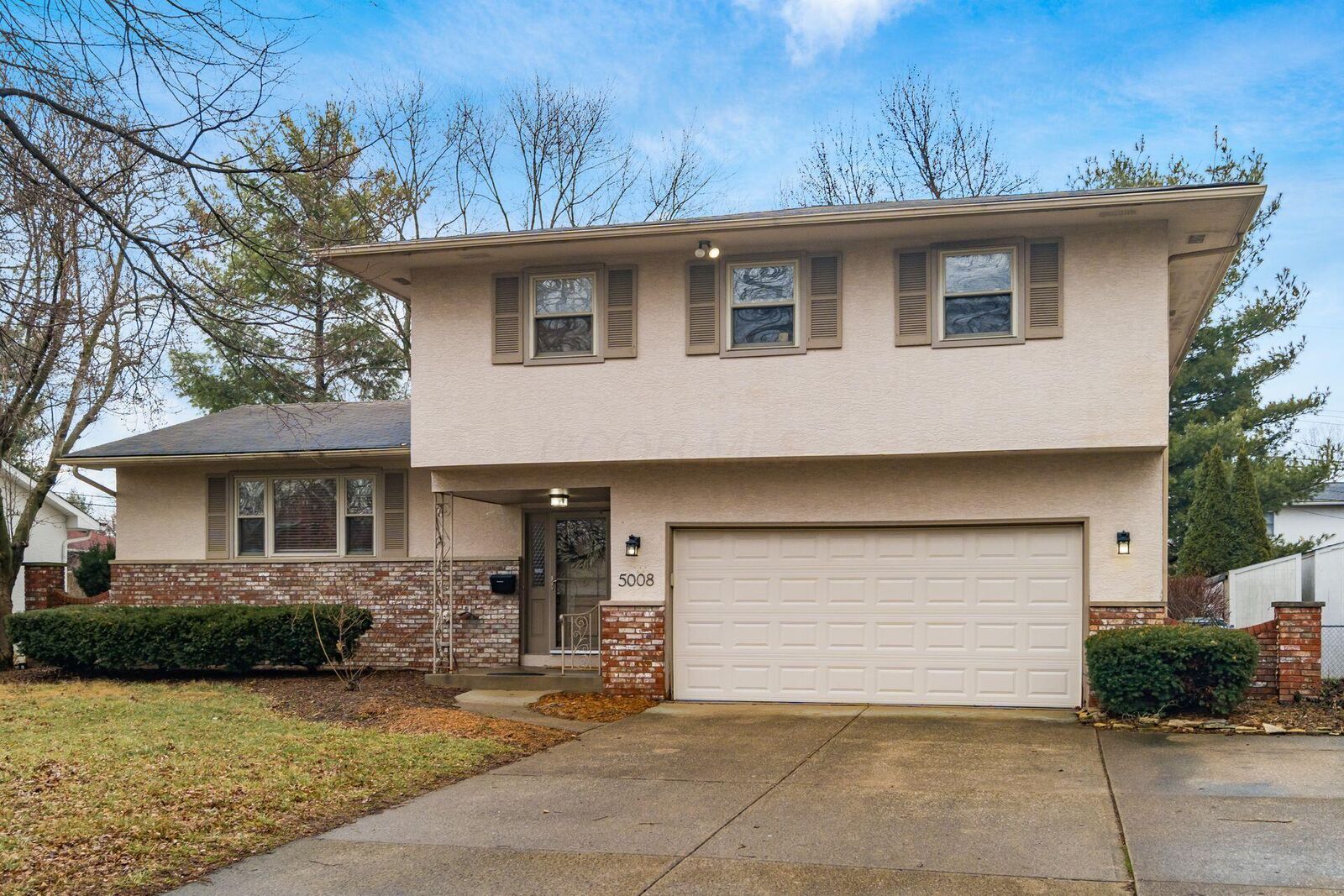 Property Photo:  5008 Sienna Lane  OH 43229 